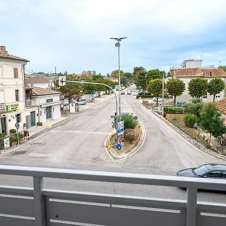Apartment Se028 - Mondolfo, Bilocale Al Primo Piano Con Balcone E Aria Condizionata Mondolfo