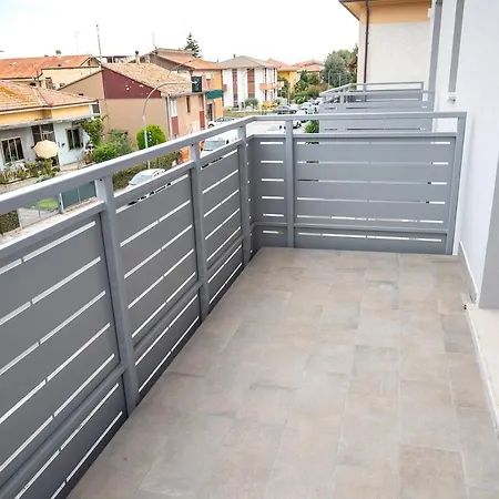 Se028 - Mondolfo, Bilocale Al Primo Piano Con Balcone E Aria Condizionata *
